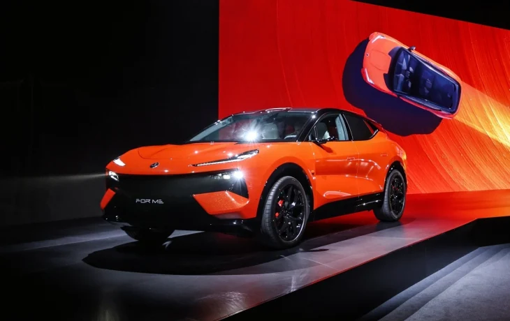 В Китае представлен plug-in гибридный кроссовер Lotus For Me с техникой от Zeekr