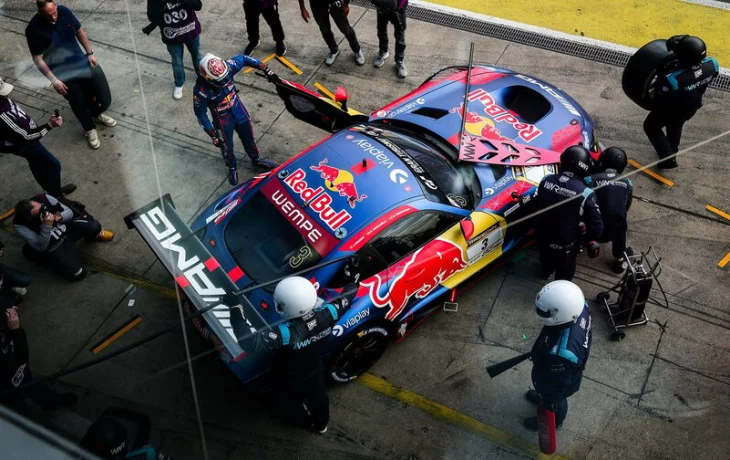 Команда Mercedes выпустила заявление в связи с дисквалификацией Ферстаппена на Нордшляйфе