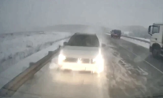  «Обгон не удался»: в Красноярском крае водитель «Газели» выехал на встречную и покалечил целую с