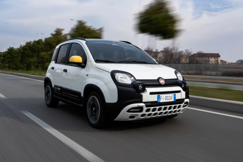 Нынешней Fiat Panda продлили жизнь версией Pandina и даже нарастили производство