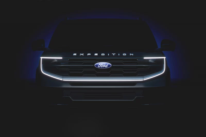 Новый Ford Expedition готовится к дебюту: первый тизер внедорожника