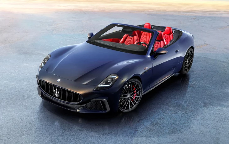 Новый Maserati GranCabrio: на 100 кг тяжелее купе и пока только с бензиновым мотором