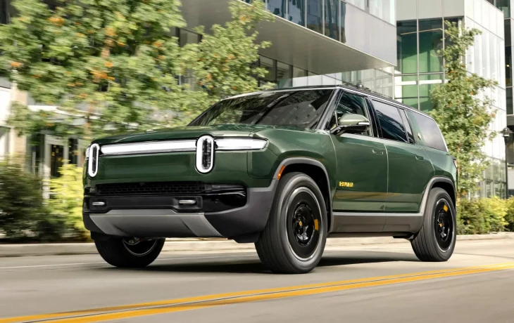 Обновлённые Rivian R1S и R1T: короче проводка, мощнее двигатели, больше запас хода