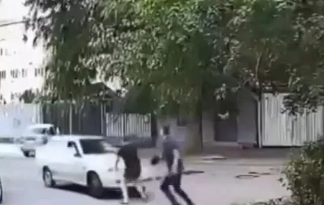  В Саратове водитель «Лады» намеренно сбил пешеходов