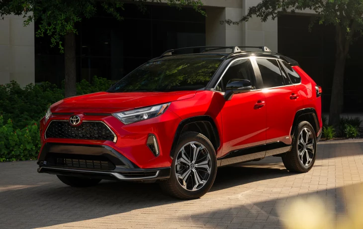 Toyota лишила подключаемые гибриды Prius и RAV4 «фамилии» Prime