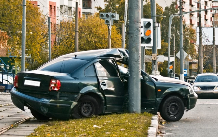 Автовладельцы, повредившие машины из-за плохих дорог, не дождутся выплат по ОСАГО