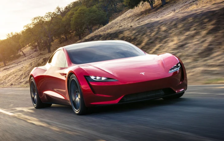 Tesla Roadster выйдет на рынок в 2025 году с новым дизайном и десятком ракетных модулей