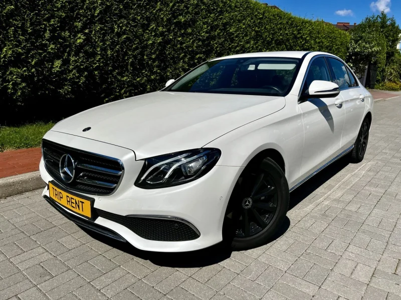 Прокат авто бизнес-класса: комфорт и статус для ваших поездок