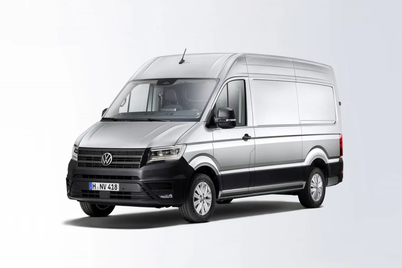Обновлённый VW Crafter: сомнительная цифровизация салона и новые ассистенты водителя