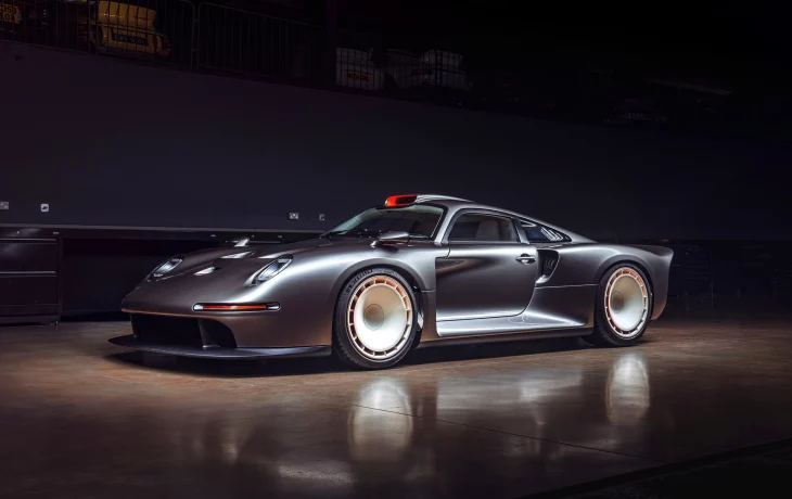 Tuthill GT One: британский суперкар по мотивам гоночного Porsche 911 GT1 из лихих 90-х