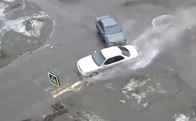  Автомобиль едва не сбил детей в результате ДТП в Бийске