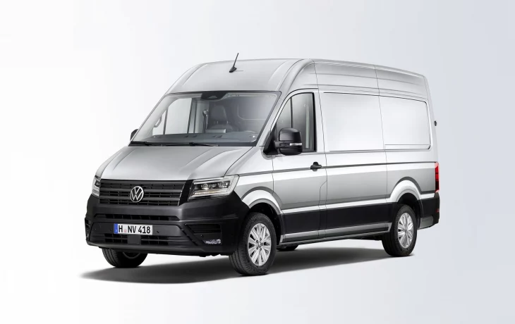 Обновлённый VW Crafter: сомнительная цифровизация салона и новые ассистенты водителя