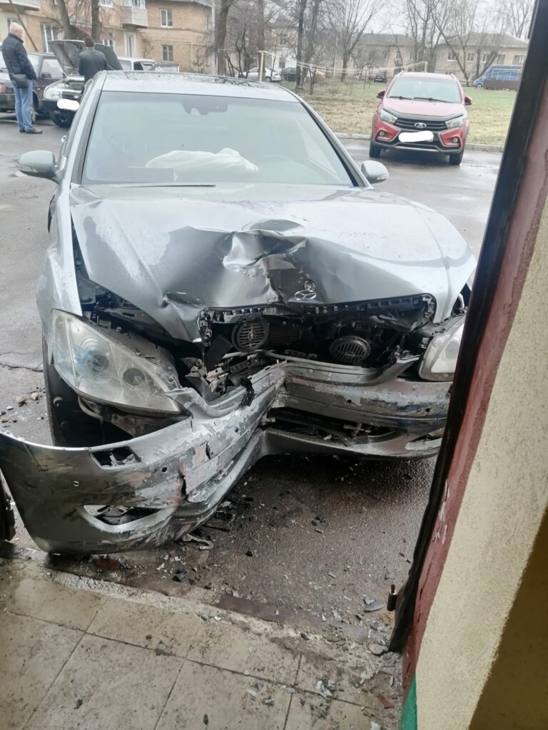 &#1042; &#1055;&#1086;&#1076;&#1084;&#1086;&#1089;&#1082;&#1086;&#1074;&#1100;&#1077; &#1087;&#1100;&#1103;&#1085;&#1072;&#1103; &#1078;&#1077;&#1085;&#1097;&#1080;&#1085;&#1072; &#1085;&#1072; &amp;#171;&#1052;&#1077;&#1088;&#1089;&#1077;&#1076;&#1077;&#1089;&#1077;&amp;#187; &#1088;&#1072;&#1079;&#1073;&#1080;&#1083;&#1072; &#1074;&#1086; &#1076;&#1074;&#1086;&#1088;&#1077; 6 &#1084;&#1072;&#1096;&#1080;&#1085;